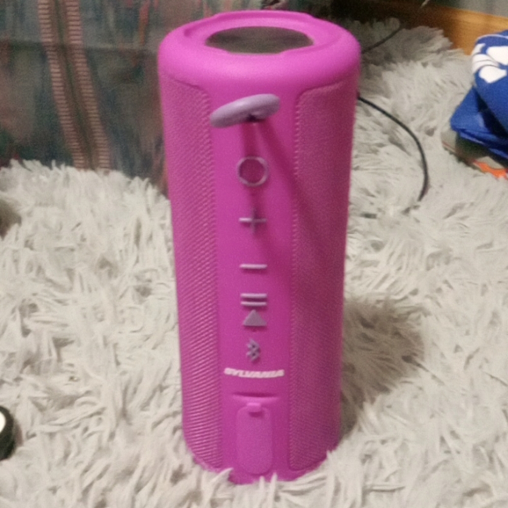Sylvania Purple WATERPROOF BLUETOOTH SPEAKER with charger